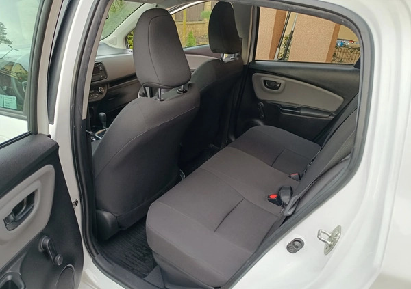Toyota Yaris cena 55000 przebieg: 120000, rok produkcji 2018 z Chełm małe 781